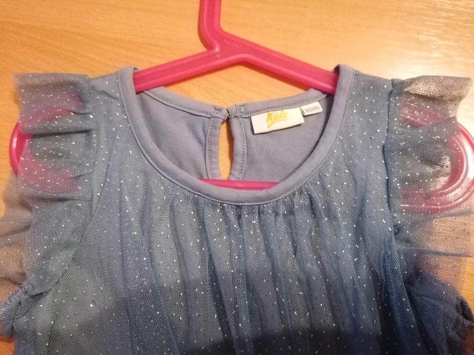 Mega schönes besonderes Kleid mit Tüll, Glitzer, Füchse, Bolero in Böblingen