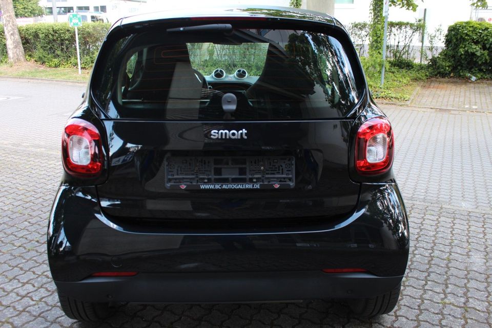 Smart ForTwo fortwo coupe Basis 52kW in Rüsselsheim