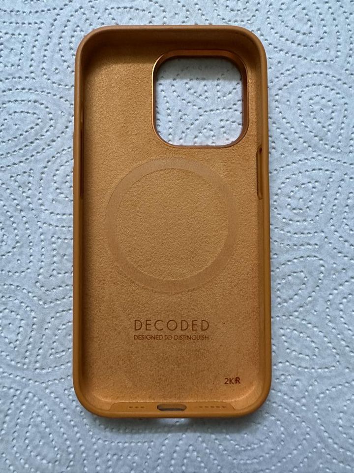 Decoded AntiMicrobial Silicone Case Apple iPhone 14 Pro - Apricot in Köln