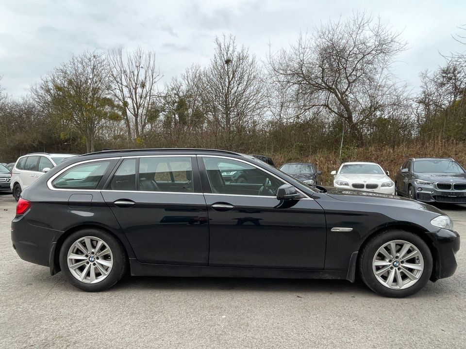 BMW 520i Touring *Xenon/Navi Prof./Kamera/AHK in Hannover