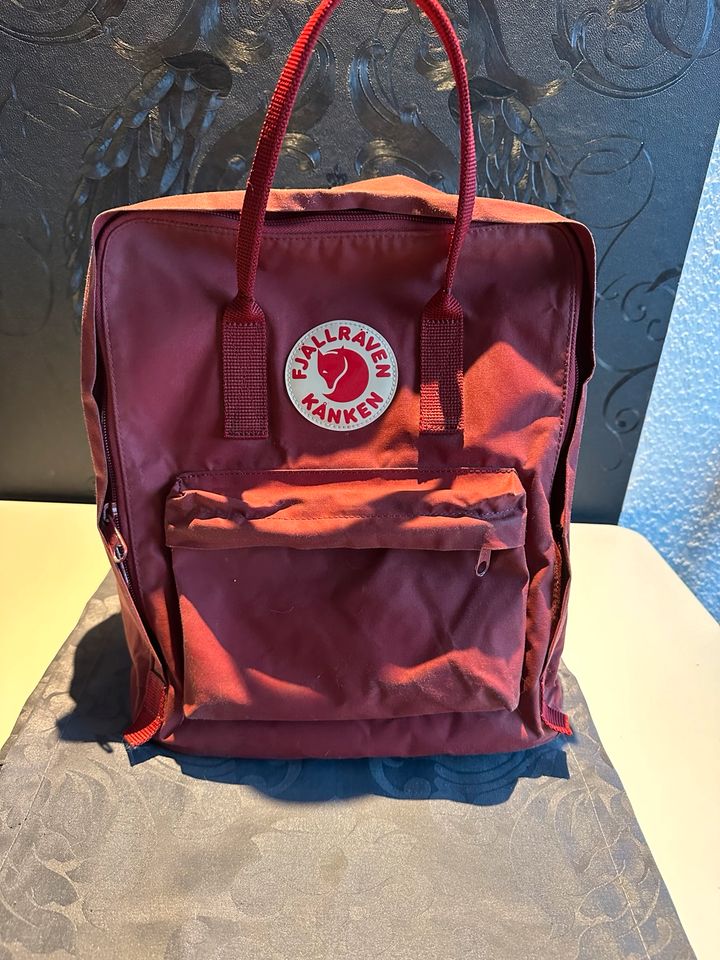 Original Fjällräven Rucksack bordeauxrot in Dortmund