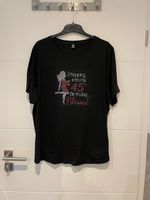 NEU 45. Geburtstag T-Shirt Gr.3XL Gr.52 schwarz Glitzer Hessen - Gernsheim  Vorschau