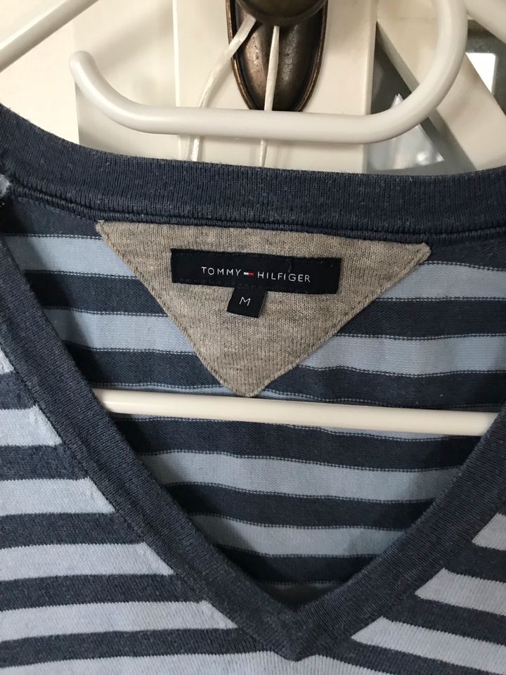 Tommy Hilfiger Pullover M in Dörfles-Esbach