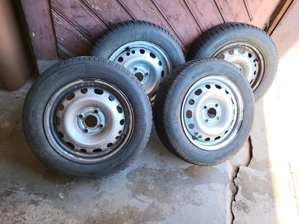 Stahlfelgen mit Reifen & Radkappen in Otterbach