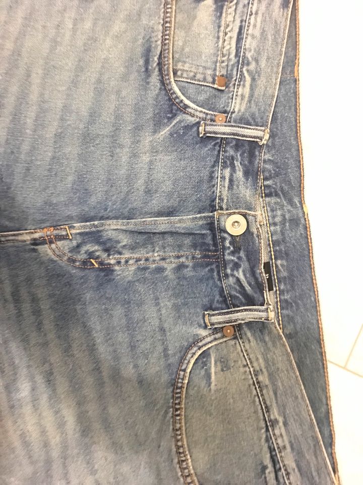 Herren Jeans kurze Hose in Berlin