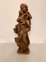 Marienfigur mit Kind aus Eichenholz geschnitzt und gebeizt Bayern - Breitbrunn am Chiemsee Vorschau