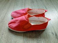 Kinder Hausschuhe Canvas Schuhe kung fu Gr. 32 rot Kindergarten Baden-Württemberg - Karlsruhe Vorschau