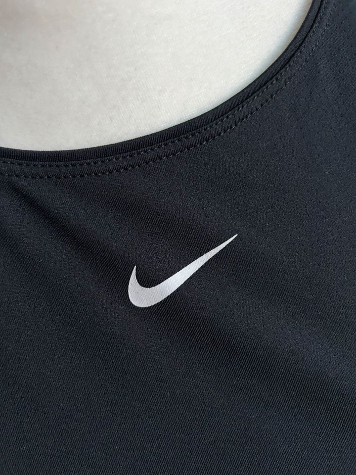 NEU Nike Dry fit Shirt Tshirt L 40 schwarz Running in Kiel
