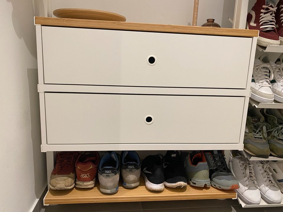 Elvarli Ikea Garderobe Schuhschrank in Neukirchen-Vluyn