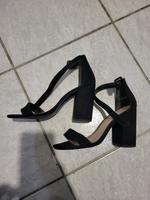 Feine Damen High Heels schwarz Größe 38 Nordrhein-Westfalen - Solingen Vorschau
