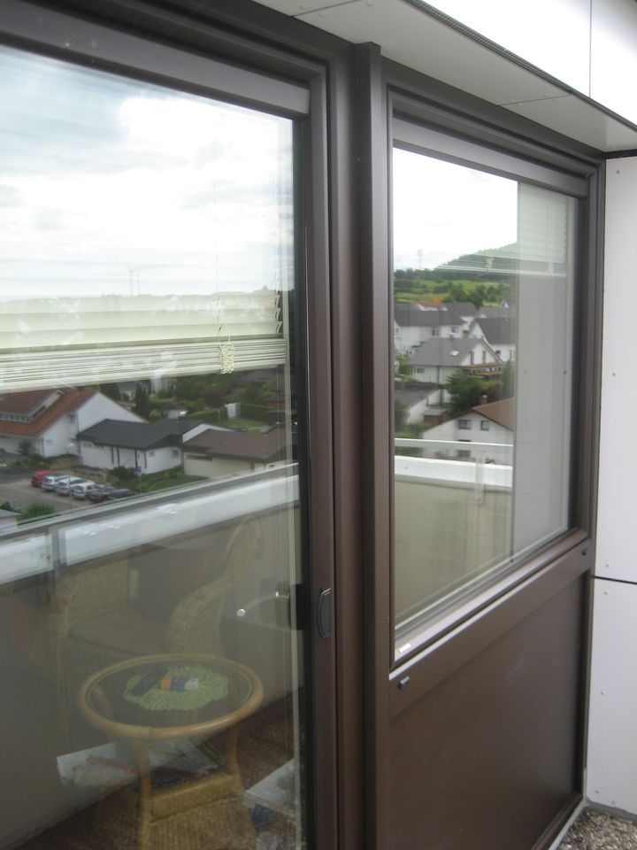 365°-Panoramablick! Gepflegtes 6-Zimmer-Penthouse, 3 Balkone, EBK in Rottenburg am Neckar