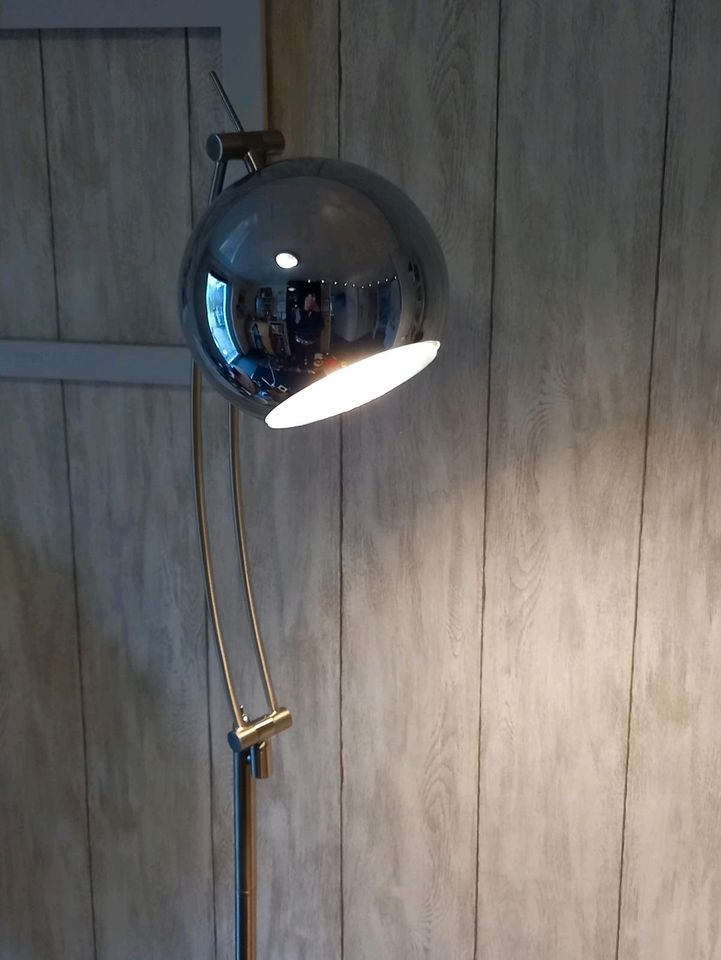 Lampe Kugellampe Stehlampe Design retro in Neuberend