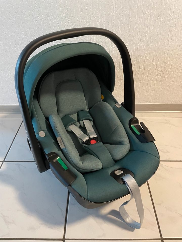 Maxi-Cosi Pebble 360 i-Size Babyschale in Polch