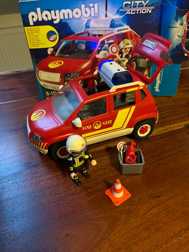 Playmobil 71375 Brandmeisterfahrzeug Feuerwehrauto Licht+Sound in Dresden