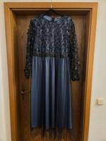 Langes Kleid mit Blumenapplikation Niedersachsen - Duderstadt Vorschau