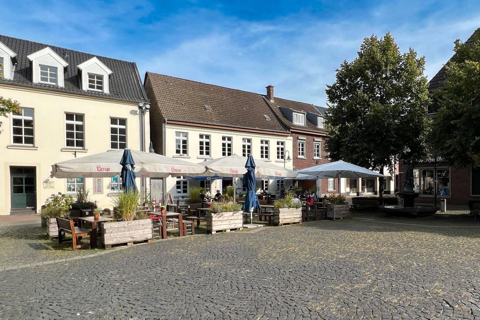 Familienfreundliches Einfamilienhaus in hervorragender Lage in Osterath! in Meerbusch