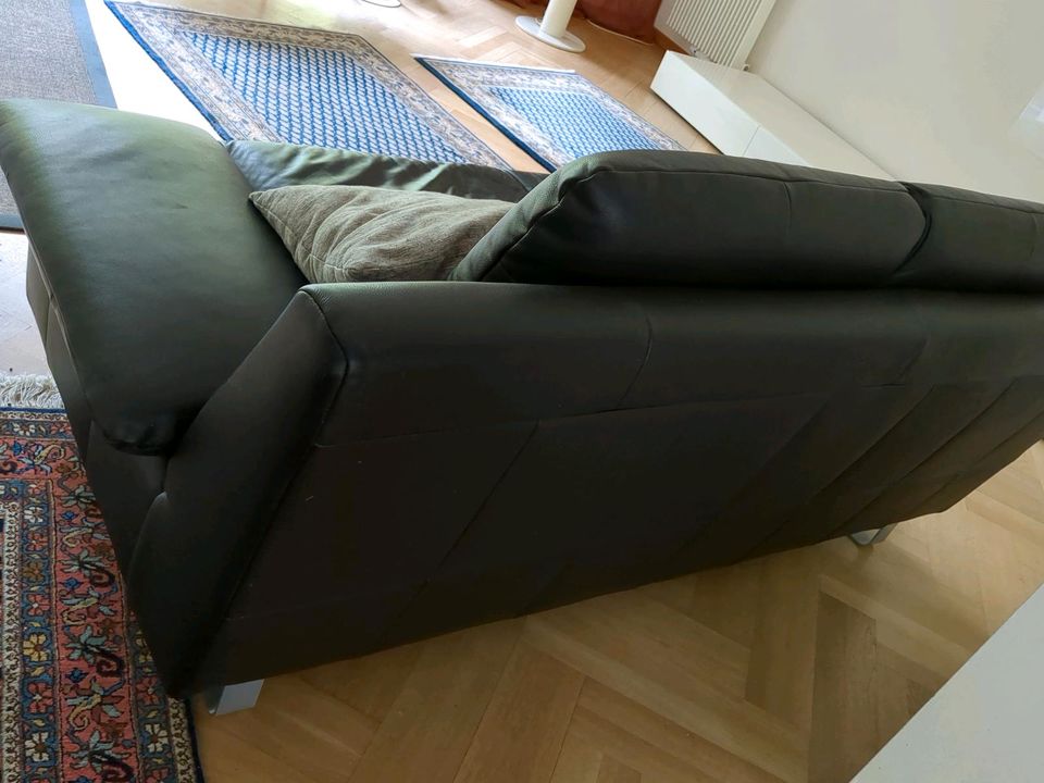 Echtledersofa schwarz, mit Klapplehnen, BHT: ca.1,8m/0,8m/0,65m in Hamburg