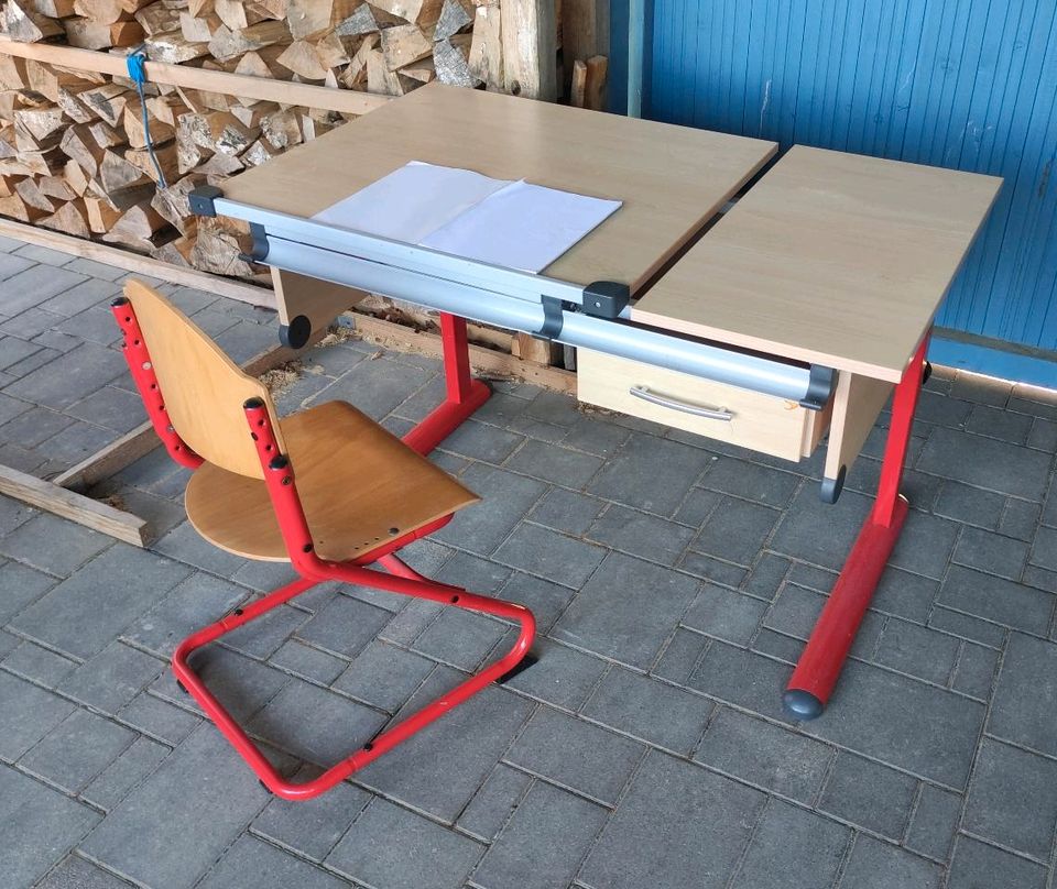 Schreibtisch inkl. Stuhl, Kinderschreibtisch, höhenverstellbar in Schwülper