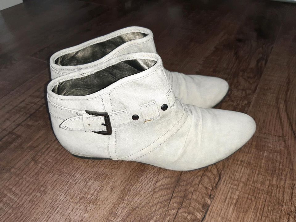 Stiefeletten Größe 38 von City Walk in Marienheide