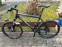 Scott Scale 26 Zoll Mountainbike, Shimano XT, XL,matt-schwarz Niedersachsen - Seevetal Vorschau