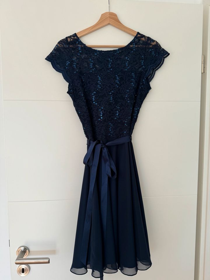Swing Kleid Abendkleid Cocktailkleid Gr. 38 blau wie NEU in Marktredwitz