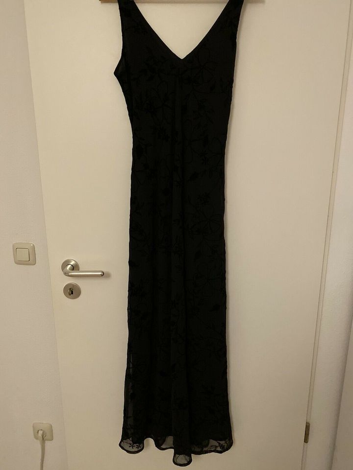 Langes Kleid von Kookai in München