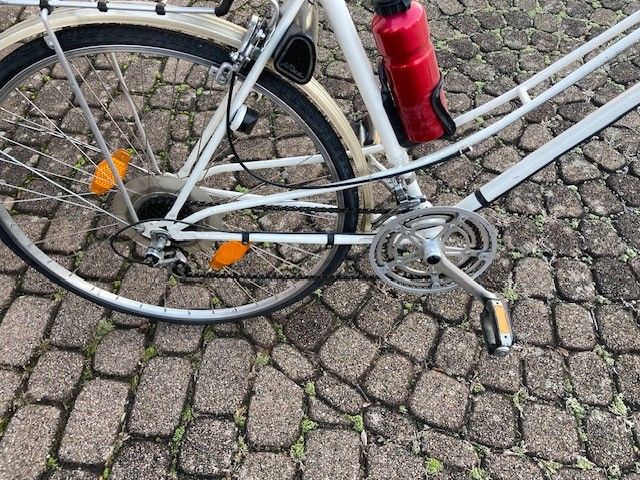 Damenfahrrad zu verkaufen in Neuhausen