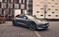 WINTERRADSATZ 19" TESLA MODEL Y 255/45R19 Falken Kumho Dezent AR Niedersachsen - Delmenhorst Vorschau