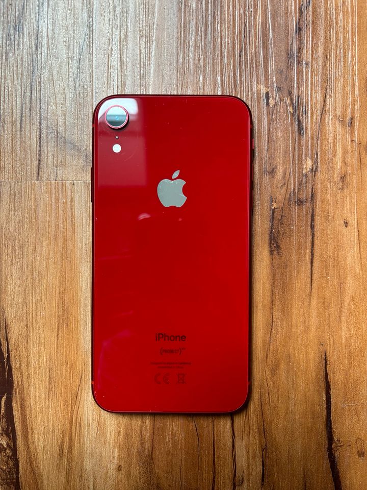 Apple iPhone XR in rot mit 64GB Speicherplatz + Hüllen/Folien in Meißen