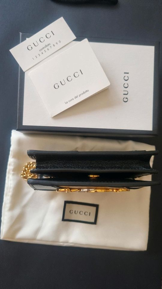 Gucci Portemonnaie mit Kette, mini Tasche, Geldbeutel, Geldbörse in Berlin