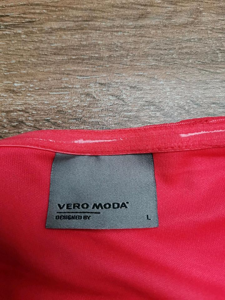 Vero Moda Kleid korall rot in Stade