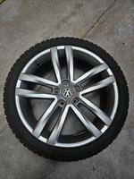 Original VW Golf 7/8 Alufelgen 18 Zoll mit Winterreifen Niedersachsen - Neu Wulmstorf Vorschau