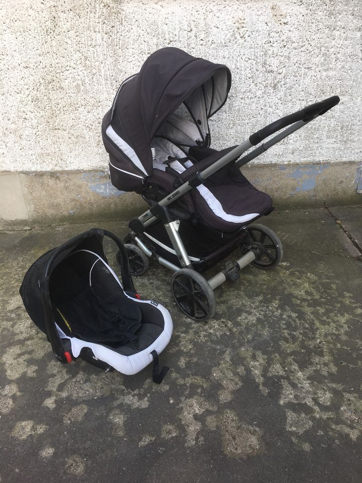 Kinderwagen in Hille