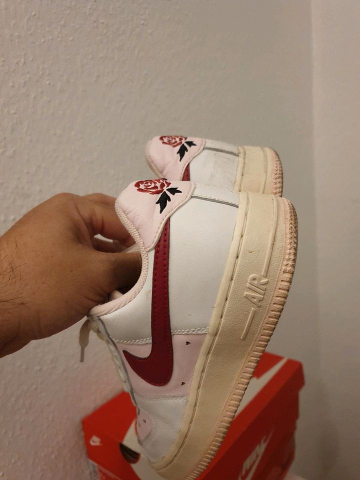 Nike Air Force One Valentinstag Edition Vintage Grösse 37.5 rare in Berlin