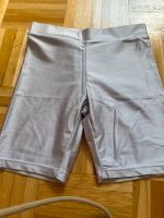 Shorts Radler lila Schimmer 140 top Zustand Hessen - Niedernhausen Vorschau