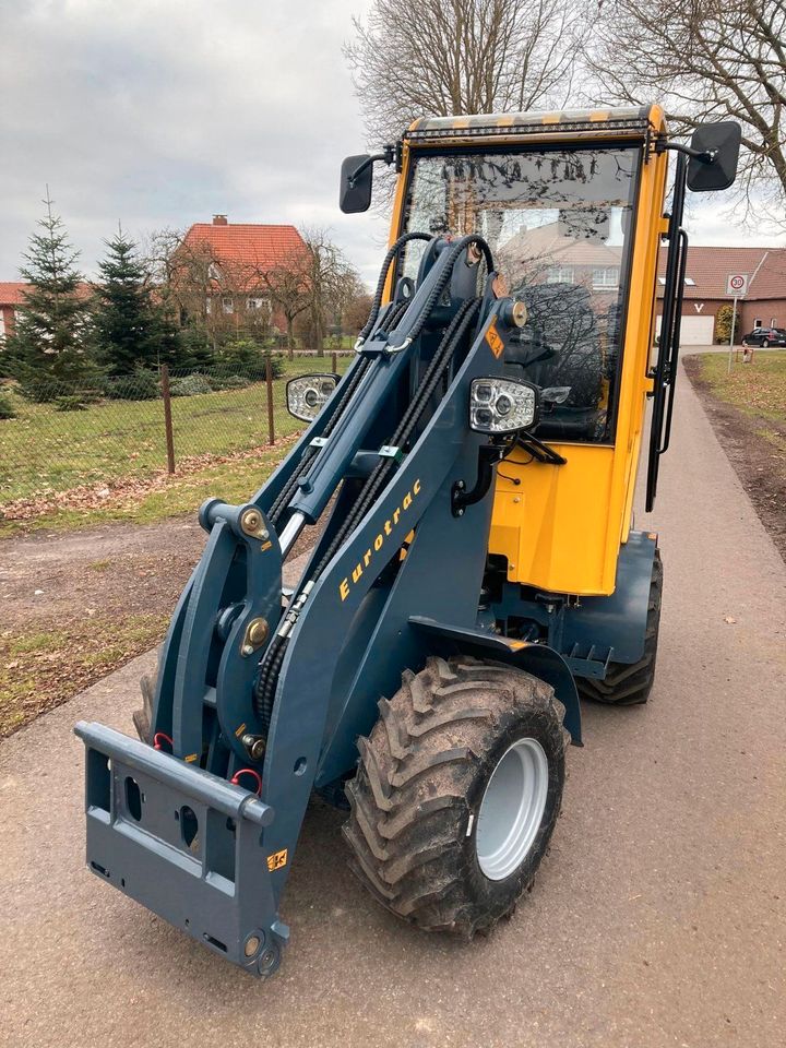 Hoflader Eurotrac W11 mit Fahrerkabine - Beheizbare Vollkabine - Hydraulische Schnellwechsler - Arbeitsscheinwerfer Front & Heck - Joystick mit Fahrtrichtungsschalter -  Schwimmstellung - Garantie in Heemsen