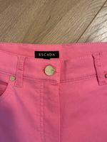 Escada Hose Jeans Stoff pink rosa Gold 36 S neuwertig skinny Brandenburg - Panketal Vorschau