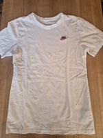 Nike T - Shirt gr. S Niedersachsen - Hameln Vorschau