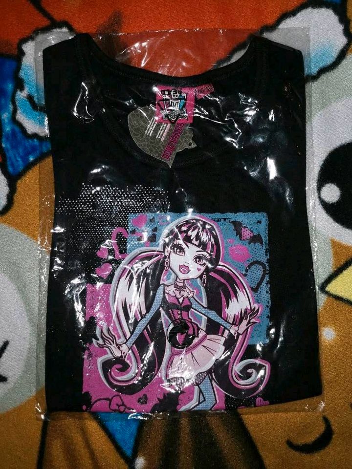 neu * T-Shirts in Gr. 116/122 mit Monster High in Heidelberg