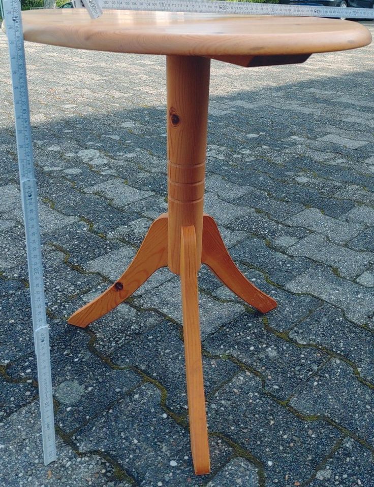 Runder Holztisch (massiv) - Durchmesser 49cm Höhe 60cm in Mainz