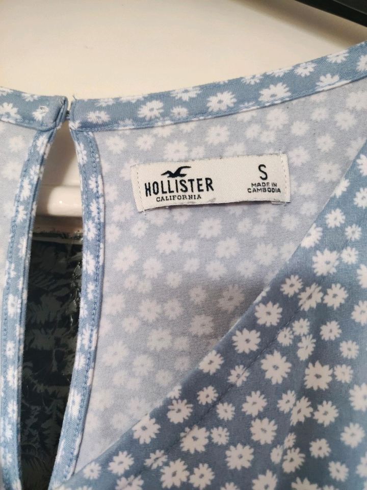 Blaues Wickelkleid von Hollister in Größe S in Bochum