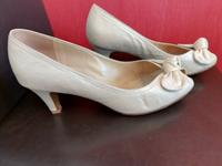 Pumps / Sandalen Peter Kaiser Leder Gr.37 Sehr Guter Zustand Niedersachsen - Stuhr Vorschau