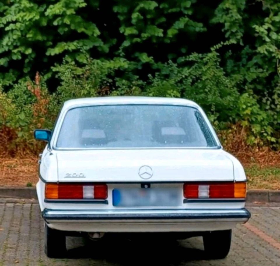 Mercedes W123 200, 109PS Automatik, Bj.1984 in Tabarz/Thüringer Wald