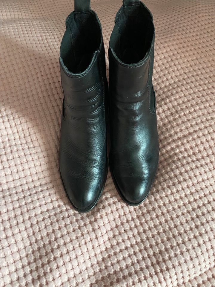 Stiefeletten Cowboy Boots Stiefel Tamaris 39 schwarz Leder wie ne in Rendsburg