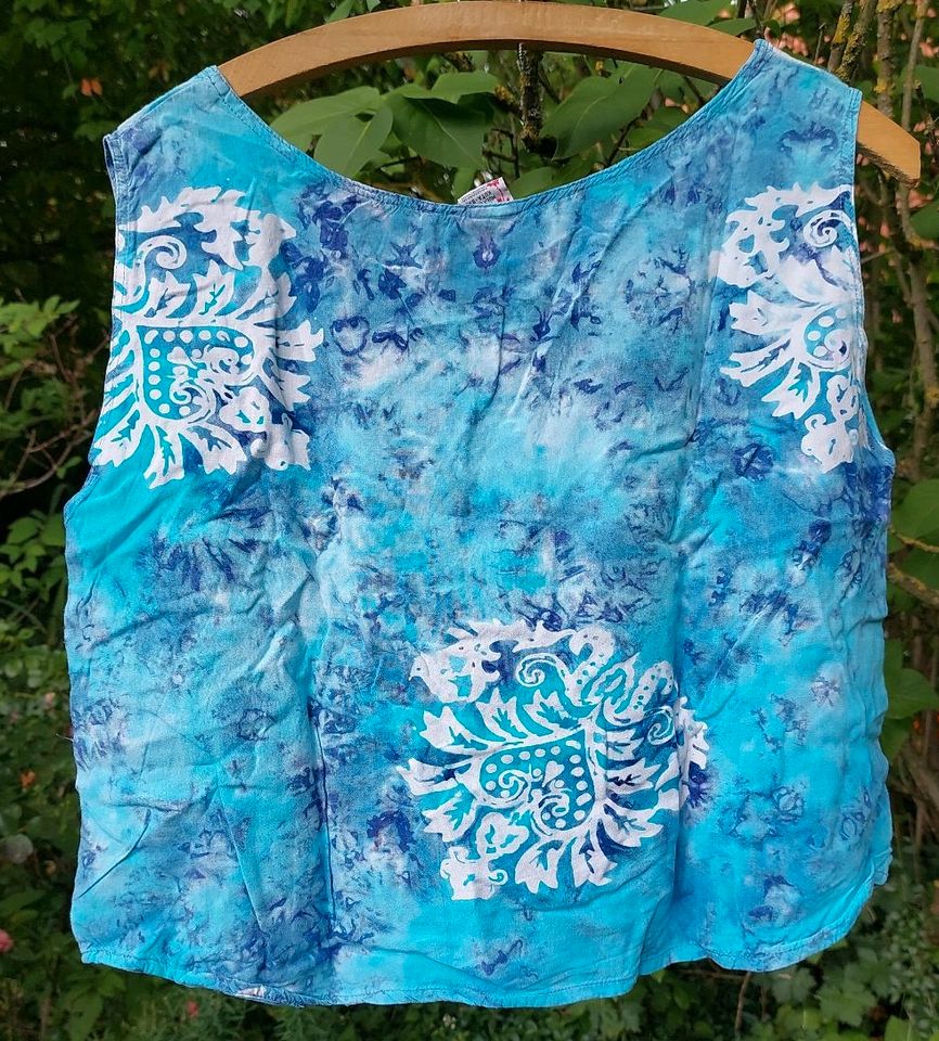 Top Shirt blau türkis weiß 100% Rayon Bali Gr.M in Rüthen