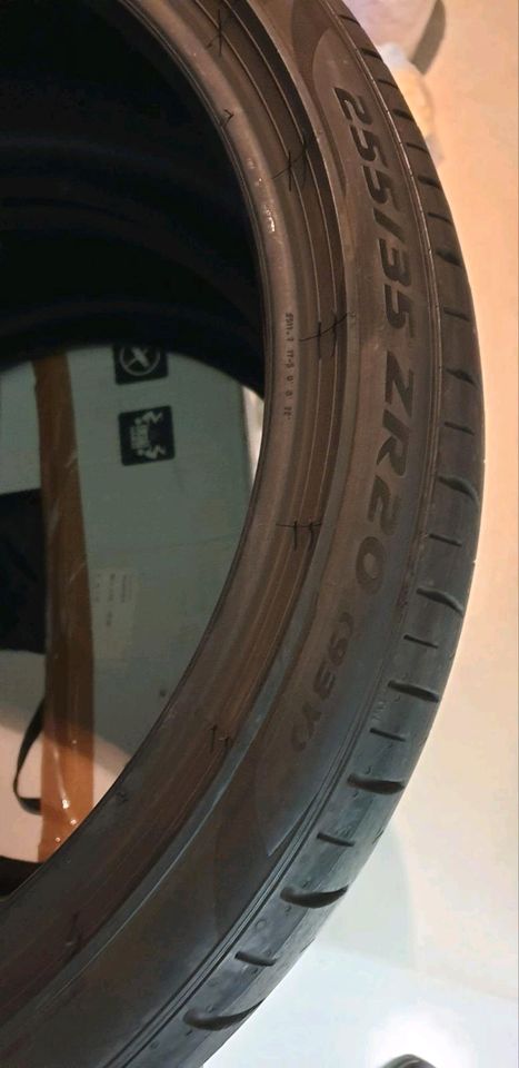 255/35 R20 Sommerferien Pirelli in Moosinning