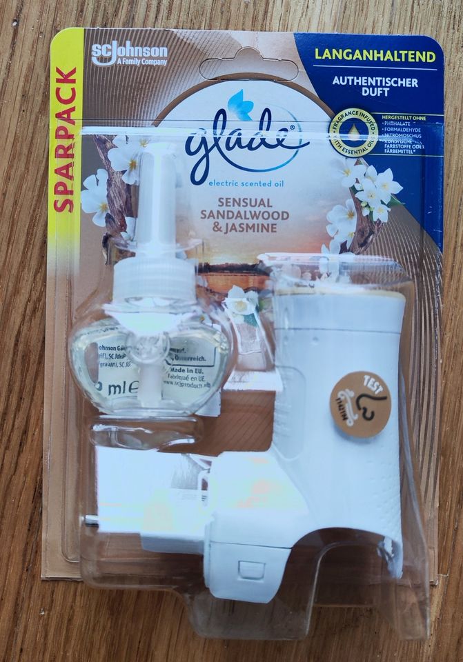 glade Electric Scented Oil Duftstecker Sensual Sandalwood Jasmine in Frankfurt am Main