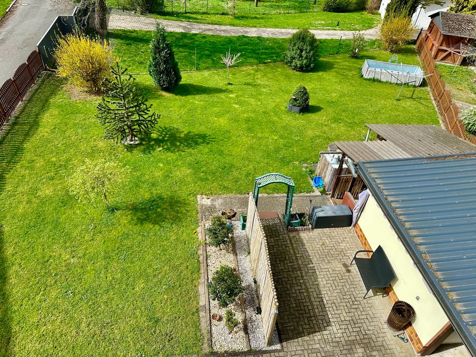Solides Zweifamilienhaus mit tollem Garten in idyllischer Lage von Küps-Schmölz in Küps