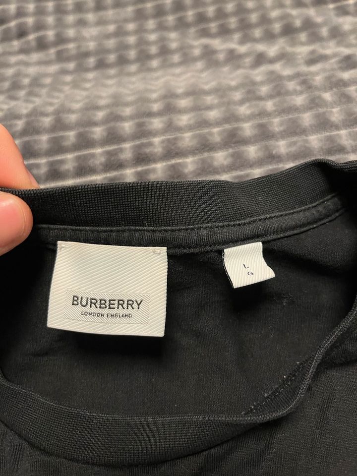 Burberry T-Shirt Gr. L in Norderstedt