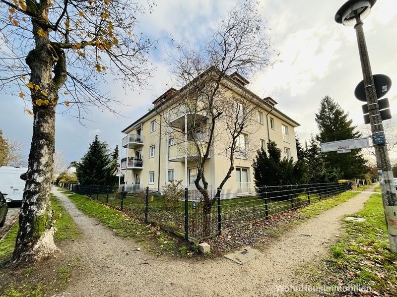 Kapitalanlage: Helle Zwei-Raum-Wohnung im begehrten Mahlsdorf in Berlin